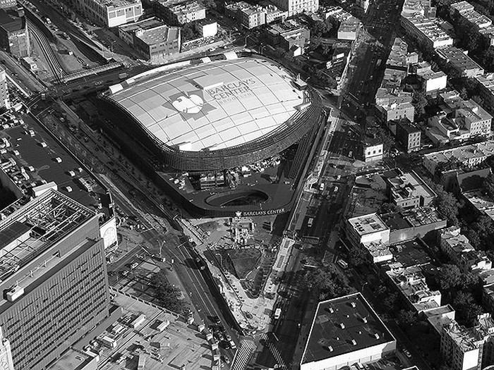 Άποψη του Barclays Center από τη γωνία των λεωφόρων Flatbush και Atlantic πηγή: newyork.cbslocal.com 