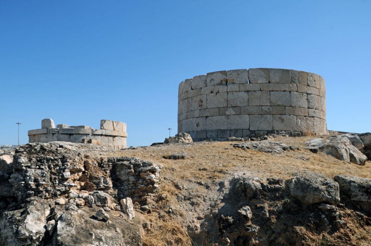 Περίληψη προκήρυξης Πανελλήνιου Αρχιτεκτονικού Διαγωνισμού Ιδεών με τίτλο “Αρχιτεκτονικός Διαγωνισμός Ιδεών για την αξιοποίηση του “Καστρακίου””