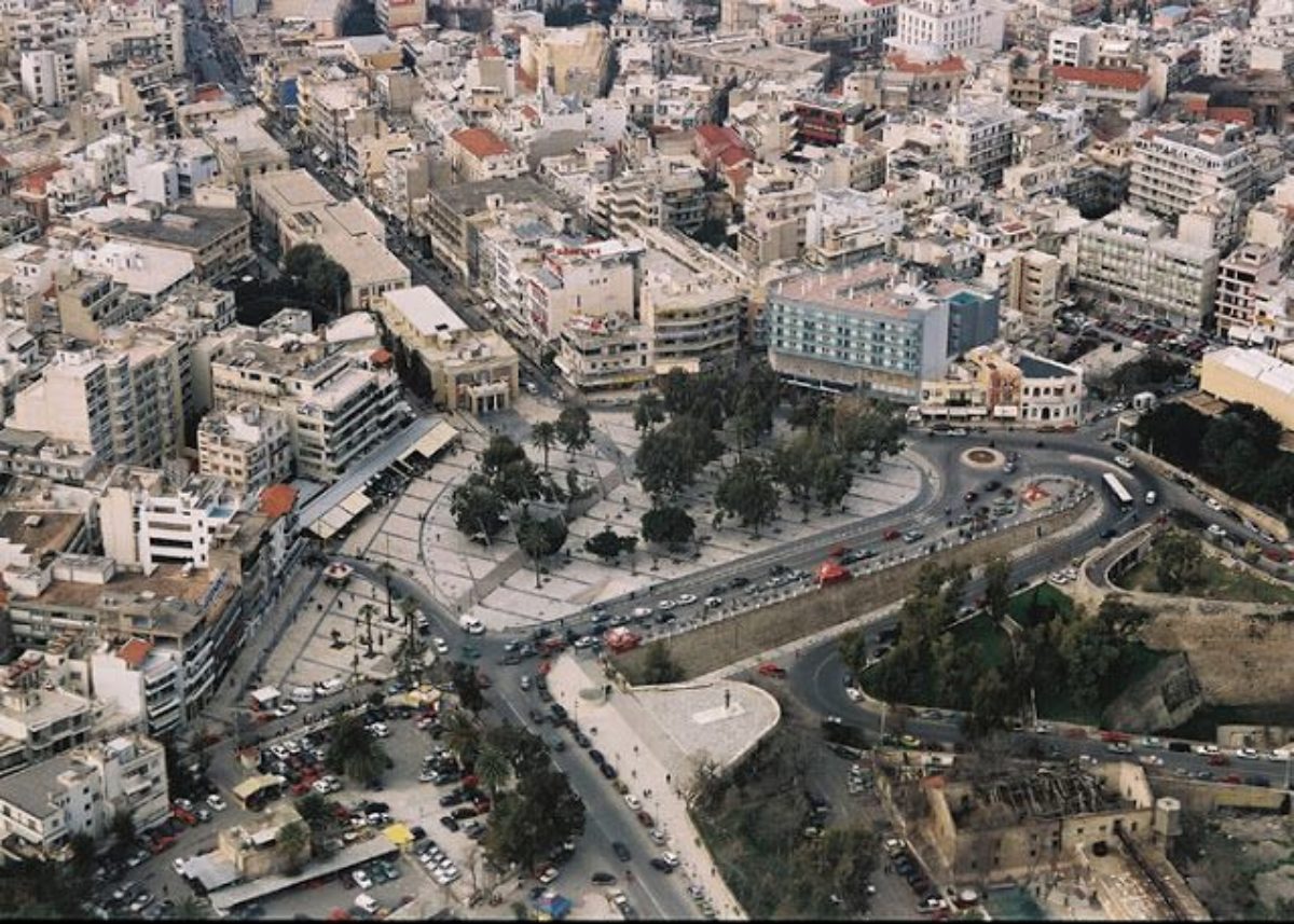 1η Ανακοίνωση για τον Πανελλήνιο Αρχιτεκτονικό Διαγωνισμό Προσχεδίων με τίτλο : «Βιοκλιματική ανάπλαση της πλατείας Ελευθερίας και της ευρύτερης περιοχής της ανατολικής εισόδου στο ιστορικό κέντρο της πόλης» του Δήμου Ηρακλείου Κρήτης