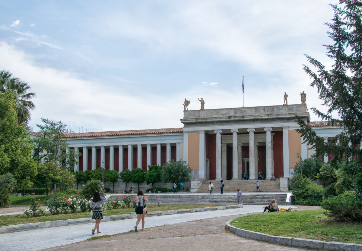 Απάντηση του ΥΠΠΟΑ σε ερώτηση με θέμα: «Αποκλείονται τα ελληνικά αρχιτεκτονικά γραφεία από τον διαγωνισμό για την «εκπόνηση της μελέτης αρχιτεκτονικού προσχεδίου αναβάθμισης, ανάδειξης και υπόγειας επέκτασης του Εθνικού Αρχαιολογικού Μουσείου». Αδιαφάνεια, έλλειψη λογοδοσίας, μη ενημέρωση των πολιτών, χαρακτηρίζουν τις διαδικασίες που ακολουθεί το ΥΠΠΟΑ για το εμβληματικό έργο της αναβάθμισης, ανάδειξης υπόγειας επέκτασης του Εθνικού Αρχαιολογικού Μουσείου και ανάπλασης του περιβάλλοντος χώρου»
