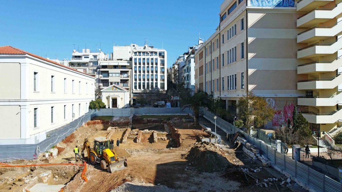 Περίληψη Προκήρυξης Ανοικτού Αρχιτεκτονικού Διαγωνισμού Ιδεών με τίτλο «Αρχιτεκτονικός Διαγωνισμός Ιδεών για την Ανάπλαση του κοινόχρηστου χώρου και της ευρύτερης περιοχής του νέου σταθμού Μετρό Ακαδημία»